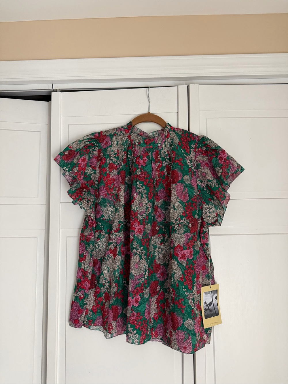 Trovata Floral Flutter Sleeve Blouse - Green & Pink